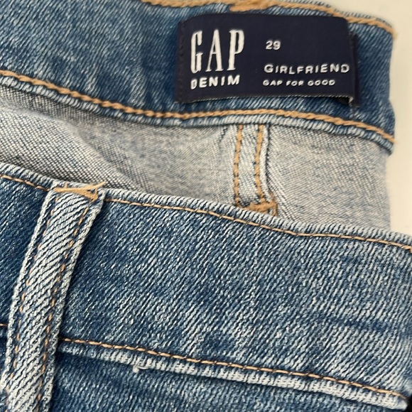 GAP DENIM Girlfriend Crop Spring Jeans Size 29 EMBROIDERED! - Picture 3 of 9